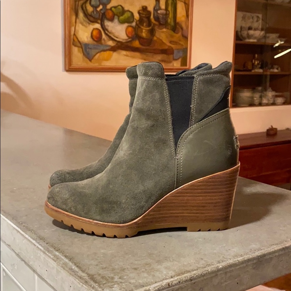 Sorel wedge ankle boots
